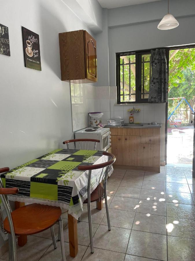 Yfantis Sakis Apartment'S Ератини Екстериор снимка