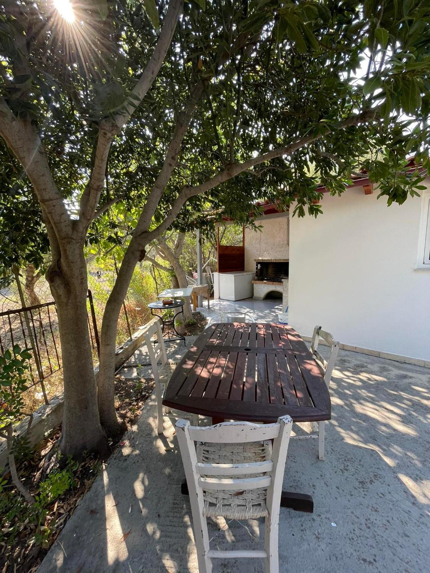 Yfantis Sakis Apartment'S Ератини Екстериор снимка