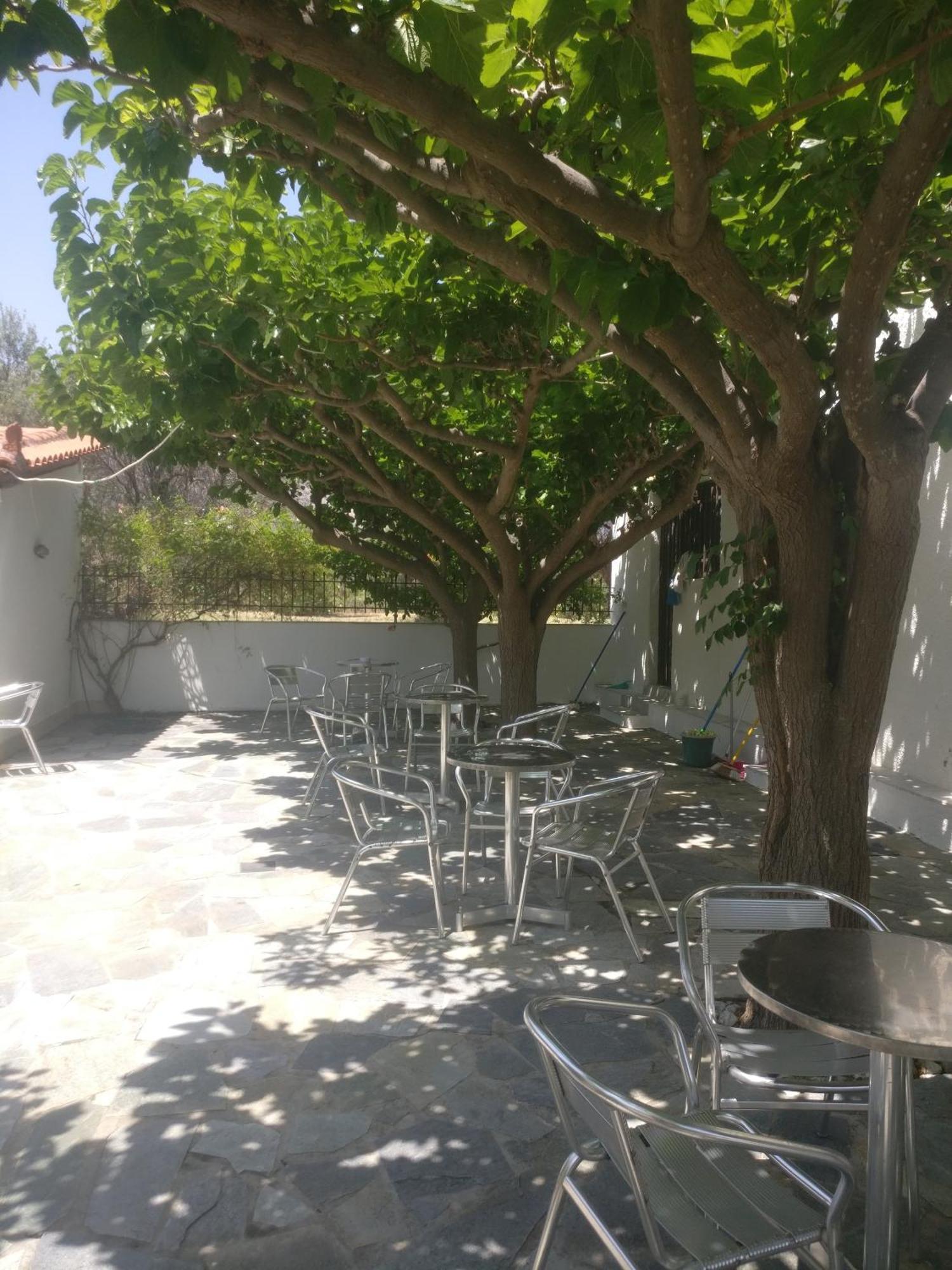 Yfantis Sakis Apartment'S Ератини Екстериор снимка