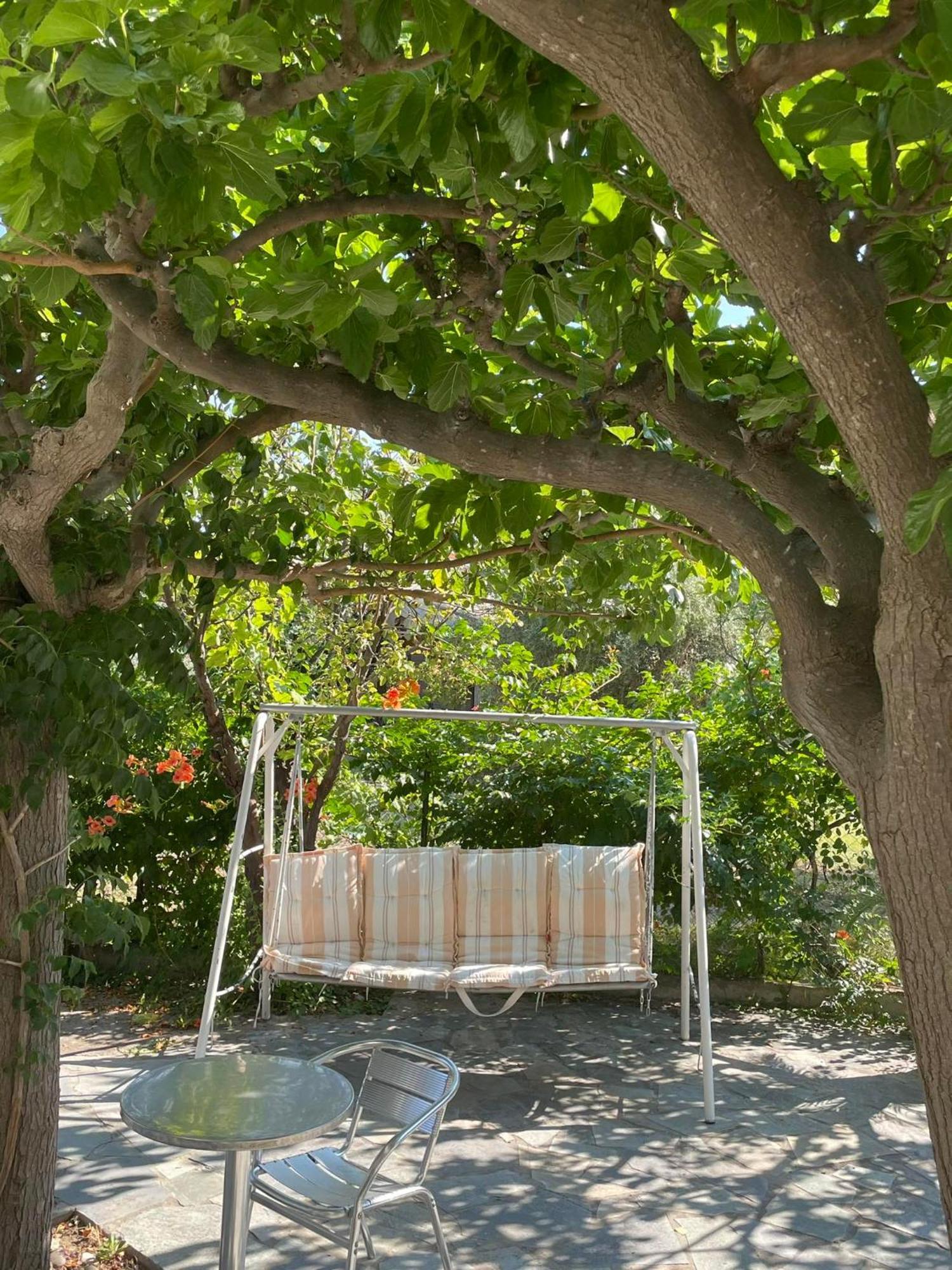 Yfantis Sakis Apartment'S Ератини Екстериор снимка