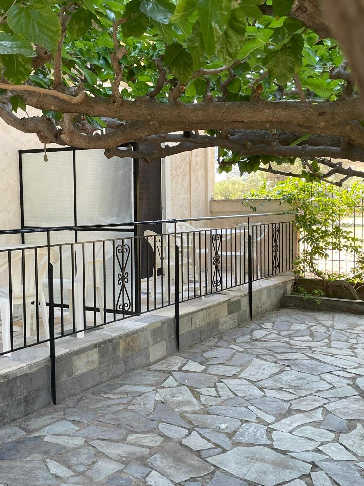 Yfantis Sakis Apartment'S Ератини Екстериор снимка